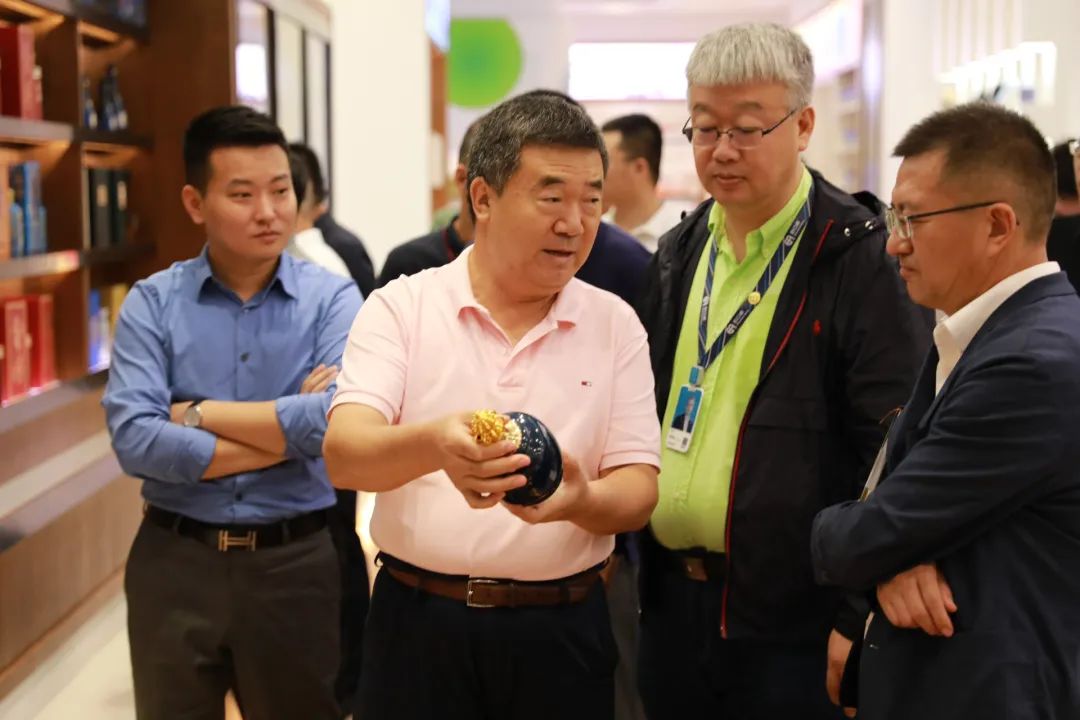 汾酒访问团一行到访J9国际站登录，探索清香型白酒发展新风向