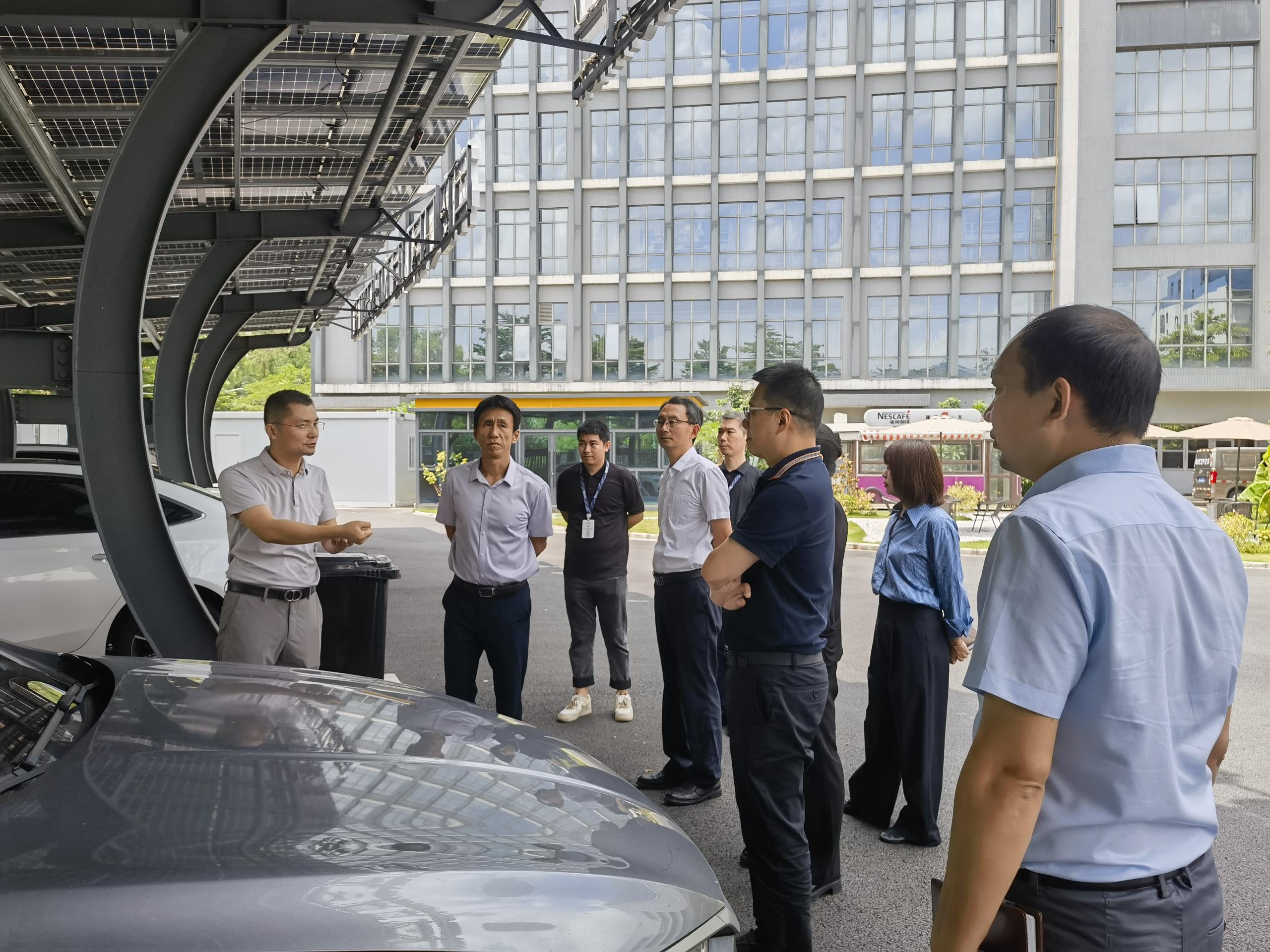 深物业集团一行莅临J9国际站登录考察交流，共筑“绿色低碳”新篇章